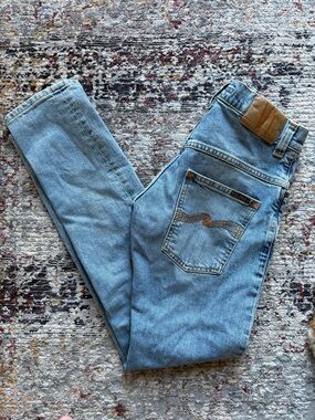 Thin Finn Nudie Jeans Slim Straight Light Blue Denim with Wave Back Stitch